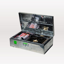 Load image into Gallery viewer, Puebco Steel Trunk 22L in vintage military style
