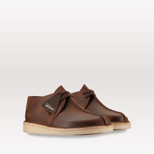 Load image into Gallery viewer, Clarks Originals Desert Trek Beeswax - heel