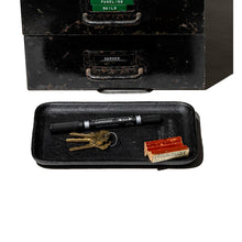 Load image into Gallery viewer, Puebco Cast Iron Tray in black