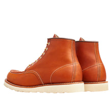 Load image into Gallery viewer, Classic Moc 6 Inch Boot 875 - Oro Legacy