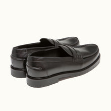 Load image into Gallery viewer, Kleman Escale loafer in black, top view