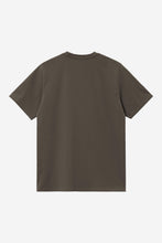 Cargar imagen en el visor de la galería, Carhartt WIP S/S Chase T-Shirt Shungite Gold back