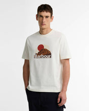 Laden Sie das Bild in den Galerie-Viewer, Barbour Wadsworth Relaxed Graphic T-Shirt - Whisper White