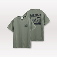 Laden Sie das Bild in den Galerie-Viewer, Barbour Setter Graphic Tailored T-Shirt Agave Green flat