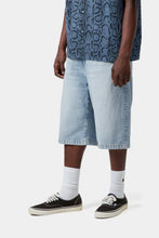 Laden Sie das Bild in den Galerie-Viewer, Carhartt WIP Langdon Short - Blue Heavy Worn Bleached