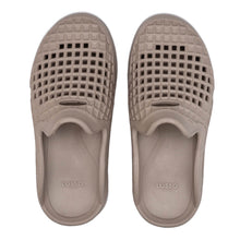 Load image into Gallery viewer, Scenario Slide - Goat