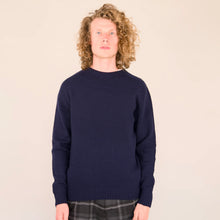 Load image into Gallery viewer, Seamless Crew Sweater - Navy