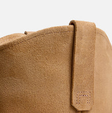 Load image into Gallery viewer, Pecos 8060 - Hawthorne Muleskinner Leather