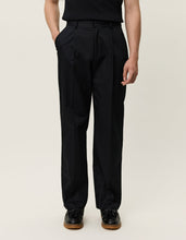 Load image into Gallery viewer, Reece Pleated Twill Pants - Black