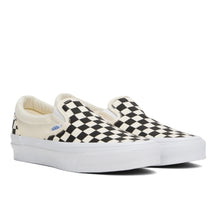 Load image into Gallery viewer, Premium Classic Slip On Reissue 98 LX Checkerboard Black / White