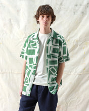 Load image into Gallery viewer, Selleck Shirt - Revolta Print Tropical Green