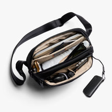 Load image into Gallery viewer, Transit Sling 5L - Black