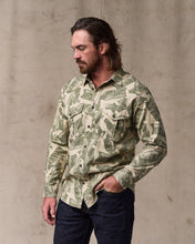 Load image into Gallery viewer, Lightweight Alaskan Guide Shirt - Khaki / Boat Print