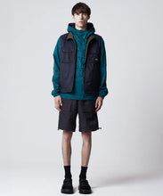 Load image into Gallery viewer, Non Down Mountain Reversible w-Zip Vest - Black / Dark Olive