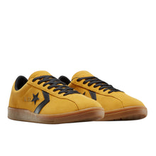 Load image into Gallery viewer, Classic Trainer Suede - Yellow / Black Gum