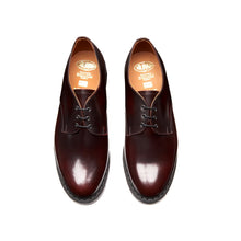 Load image into Gallery viewer, Gibson Shoe - Burgundy Rub-Off