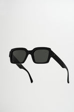 Load image into Gallery viewer, Apollo Black - Green Solid Lens