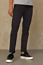 Load image into Gallery viewer, Charles Jeans - Stay Black Rinse