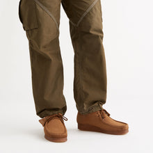 Load image into Gallery viewer, Wallabee - Cola Suede