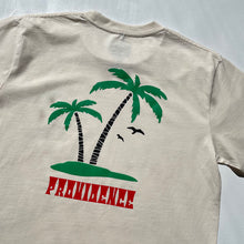 Laden Sie das Bild in den Galerie-Viewer, Island Days T-Shirt - Ecru