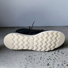 Load image into Gallery viewer, Classic Moc 6 Inch Boot 8849 - Black Prairie