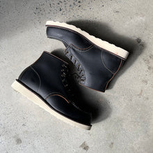 Load image into Gallery viewer, Classic Moc 6 Inch Boot 8849 - Black Prairie