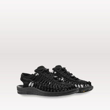 Load image into Gallery viewer, Keen Uneek in Black / Black, pair angled

