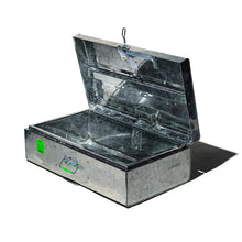 Load image into Gallery viewer, Puebco Steel Trunk 22L detail

