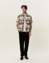 Laden Sie das Bild in den Galerie-Viewer, Les Deux Stamp AOP SS Shirt - Multicolor
