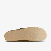 Load image into Gallery viewer, Clarks Originals Wallabee Maple Suede - top
