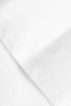 Laden Sie das Bild in den Galerie-Viewer, Power Goods Archive T-Shirt White - detail
