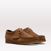 Load image into Gallery viewer, Wallabee - Cola Suede
