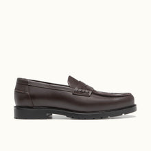 Cargar imagen en el visor de la galería, Kleman Escale loafer in bordeaux cowhide leather

