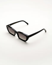 Load image into Gallery viewer, Monokel Nova Black - Grey Gradient Lens
