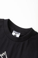 Laden Sie das Bild in den Galerie-Viewer, Service Works Dove Tee Black detail
