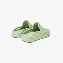 Load image into Gallery viewer, Lusso Cloud Scenario Slide Matcha top view
