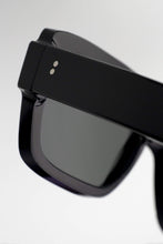 Load image into Gallery viewer, Apollo Black - Green Solid Lens
