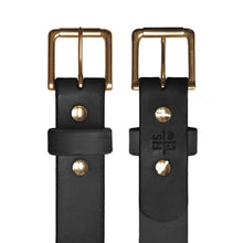 Laden Sie das Bild in den Galerie-Viewer, 1 1/4" Camp Belt | Antique Brass - Black
