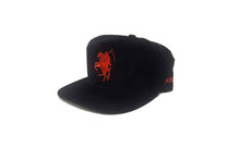 Laden Sie das Bild in den Galerie-Viewer, LIVE FAST Black - Snapback
