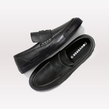 Load image into Gallery viewer, Chuck Taylor Loafer - Black
