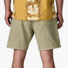 Laden Sie das Bild in den Galerie-Viewer, Corduroy Volley Shorts - Pelican
