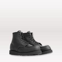 Load image into Gallery viewer, Classic Moc 6 Inch Boot 8074 - Black Harness Leather
