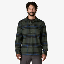 Load image into Gallery viewer, Fjord Flannel Shirt - Catch: Old Growth Green
