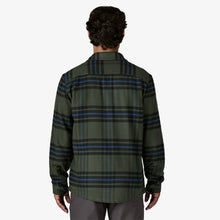 Load image into Gallery viewer, Fjord Flannel Shirt - Catch: Old Growth Green
