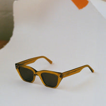 Load image into Gallery viewer, Memphis Caramel - Grey Solid Lens
