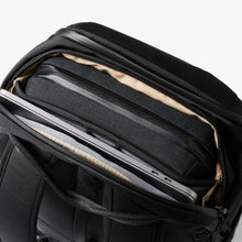 Load image into Gallery viewer, Transit Workpack 20L - Black
