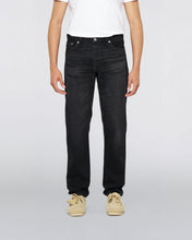Load image into Gallery viewer, Regular Tapered Jeans - Black - Deep Dark Used
