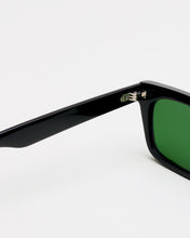 Load image into Gallery viewer, Leon Black - Green Solid Lens
