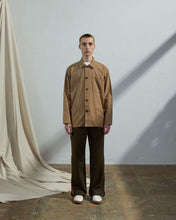 Load image into Gallery viewer, 3001 Buttoned Overshirt -Khaki
